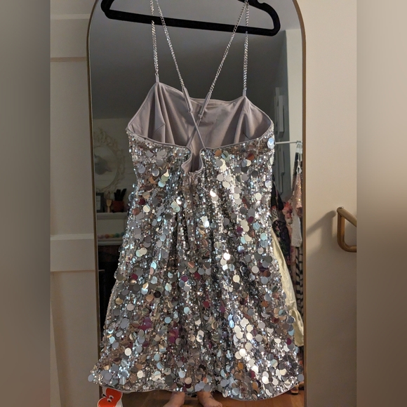 Silver sequin mini dress - Picture 2 of 2